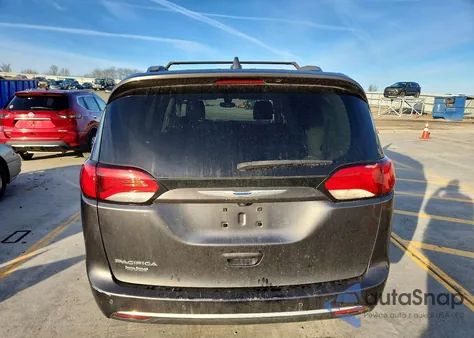 2018 Chrysler Pacifica Touring L из США, поврежденный, VIN 2C4RC1BG7JR252933